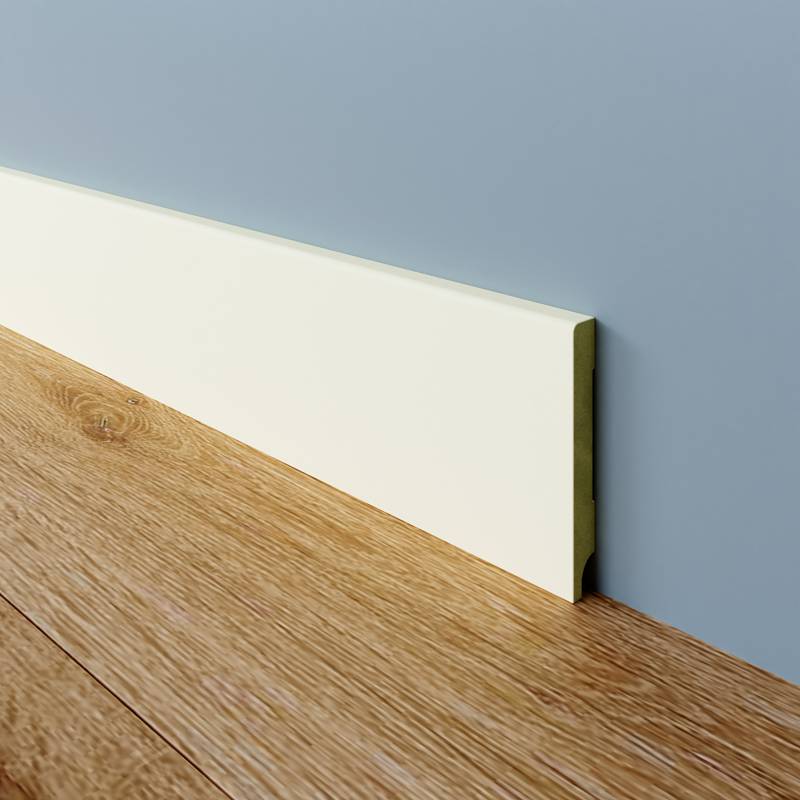 Gladde plint - 18 x 190 mm - RAL 9010