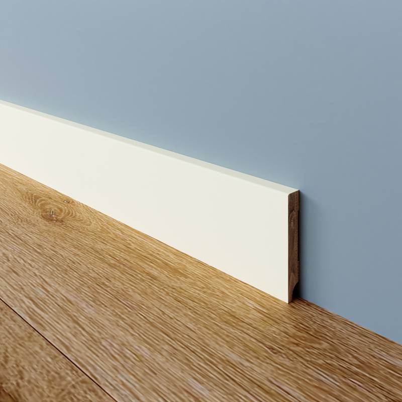 Gladde Plint Meranti - 18 x 120 mm - RAL 9010